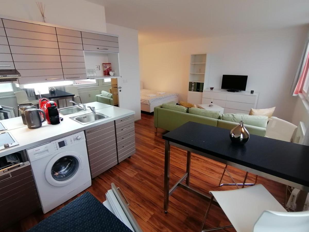 Golden Family Apartments Prague Ngoại thất bức ảnh
