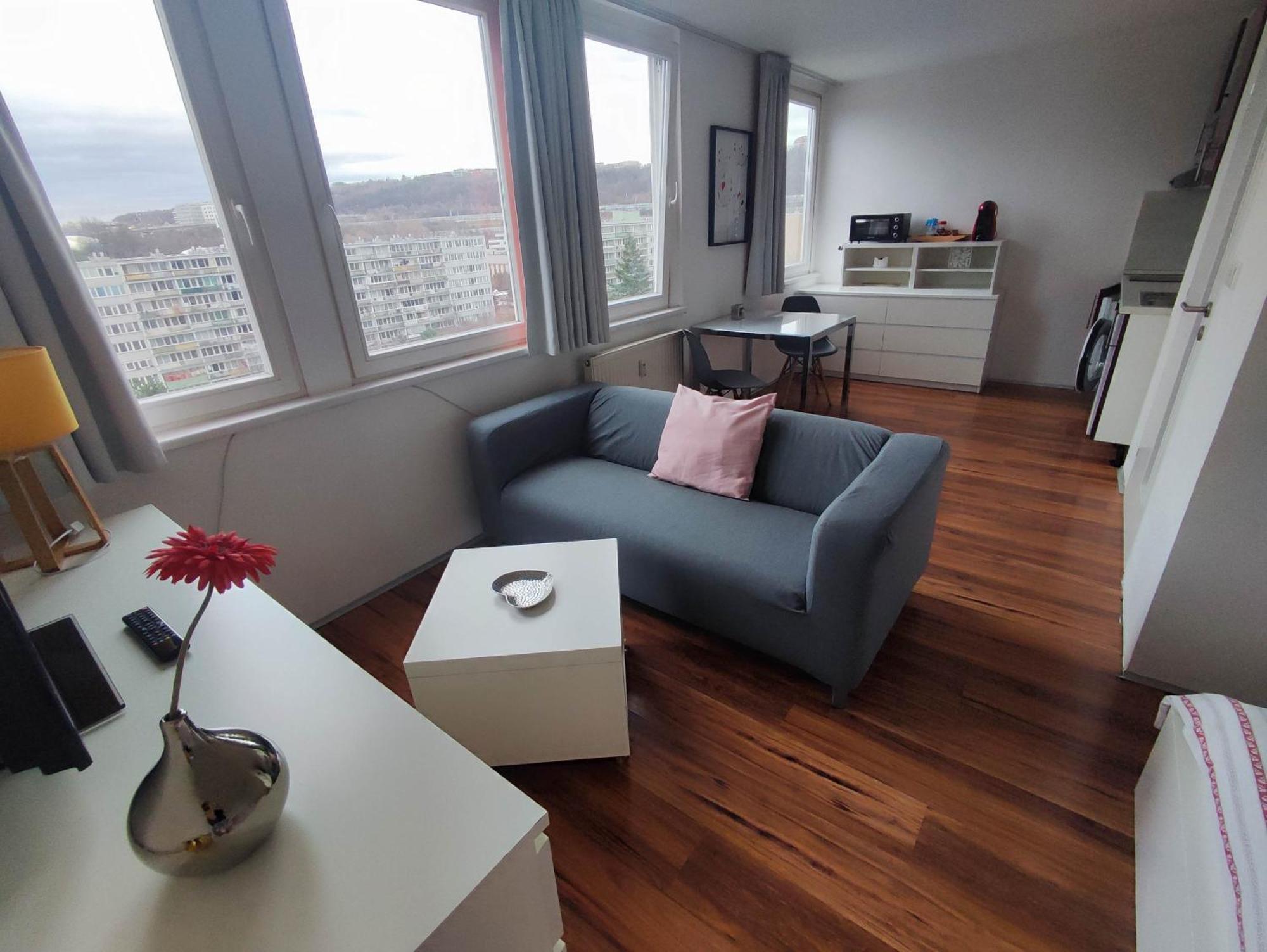 Golden Family Apartments Prague Ngoại thất bức ảnh