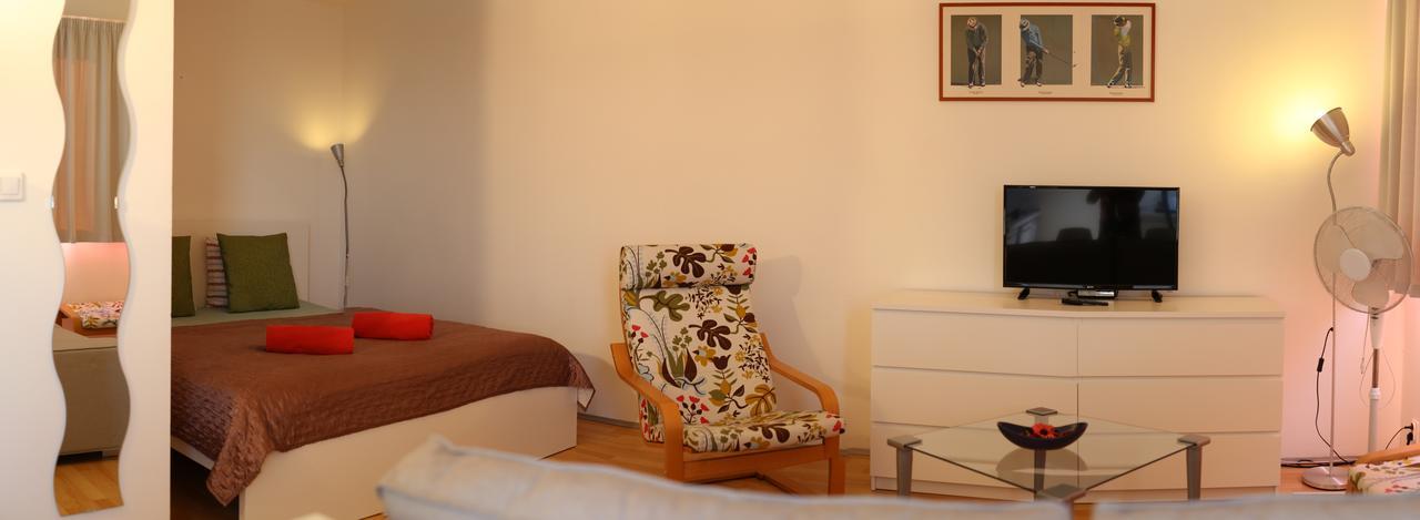Golden Family Apartments Prague Ngoại thất bức ảnh