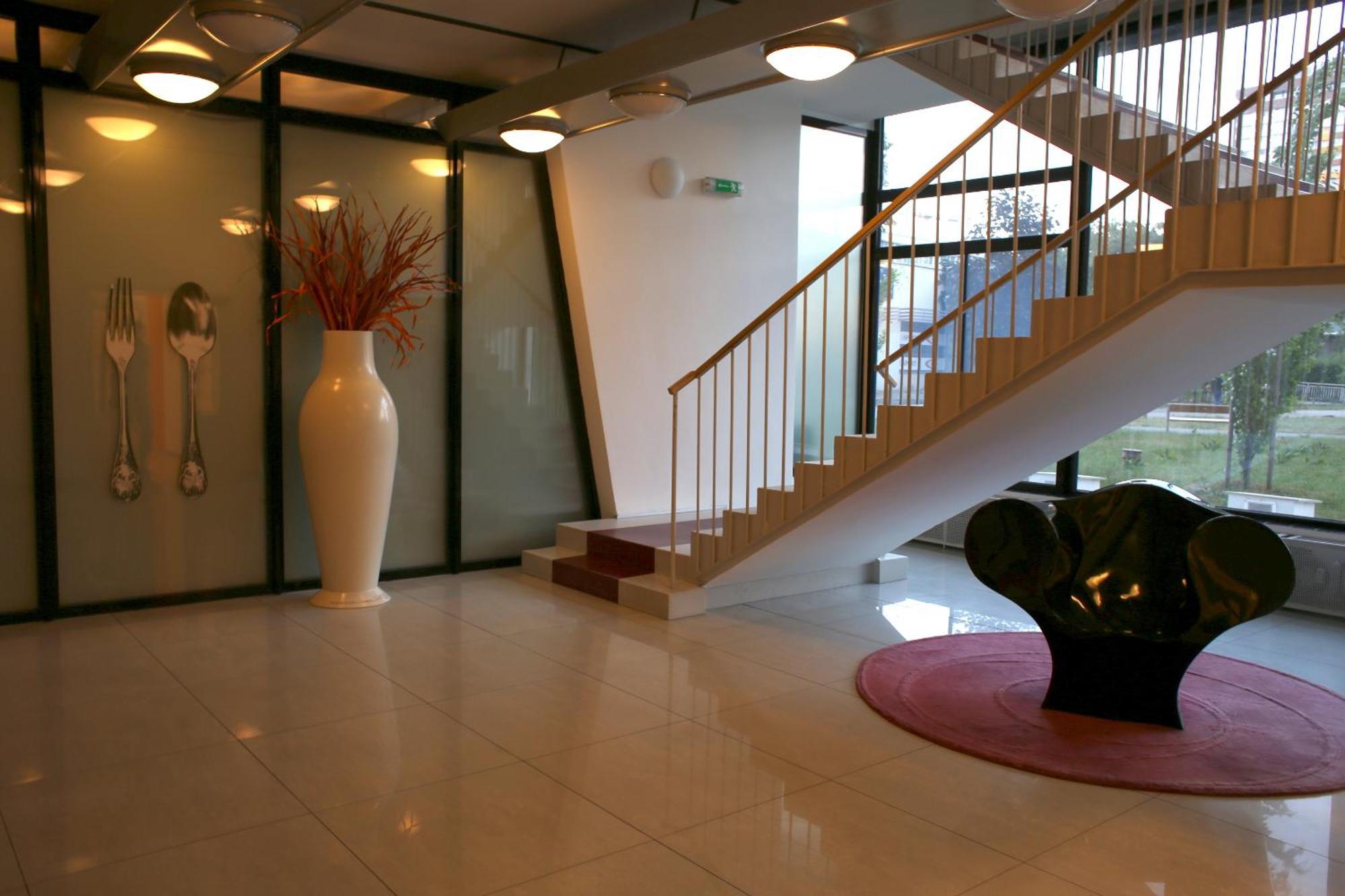 Golden Family Apartments Prague Ngoại thất bức ảnh